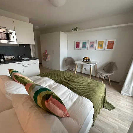 Komfortables, Barrierefreies Appartement Mit Sonnigem Balkon In Der Naehe Von Flughafen Und Messe 30 Leinfelden-Echterdingen Buitenkant foto